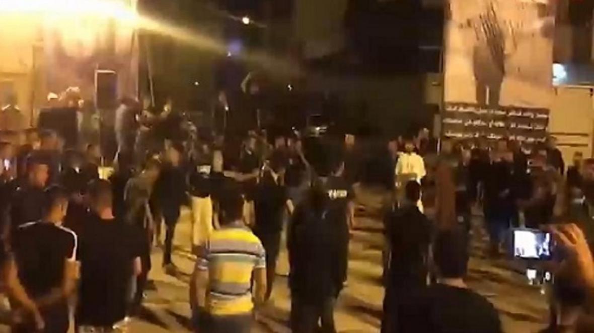 شناسایی و دستگیری 3نفر از عوامل تیراندازی در آبادان شناسایی و دستگیری 3نفر از عوامل تیراندازی در آبادان
