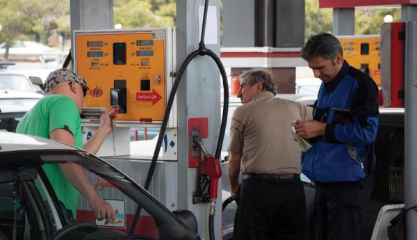 رانندگان پول بنزین اضافه می دهند؟ ، آیا صندلی داران در سوخت گیری تخلف می نمایند؟