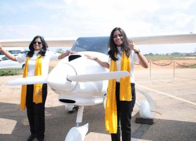 سفر دختران هندی، 90 روز دور دنیا با هواپیمای شخصی