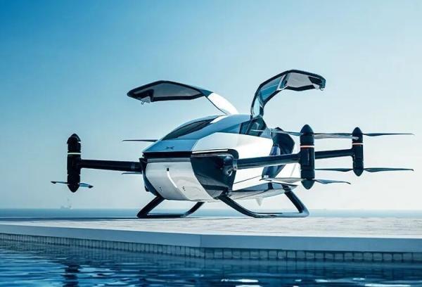 تصاویر پرواز خودروی پرنده X2 در نمایشگاه دبی ، آینده حمل و نقل دنیا (تور دبی ارزان)