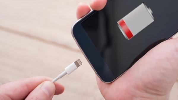 8 نشانه خرابی باتری گوشی همراه که بهتر است بدانید